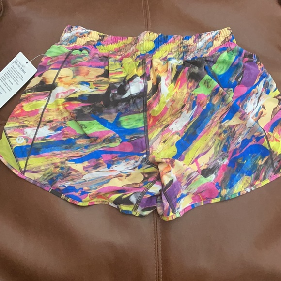 Lululemon Catalyst Multi size 8 NWT - Picture 3 of 4